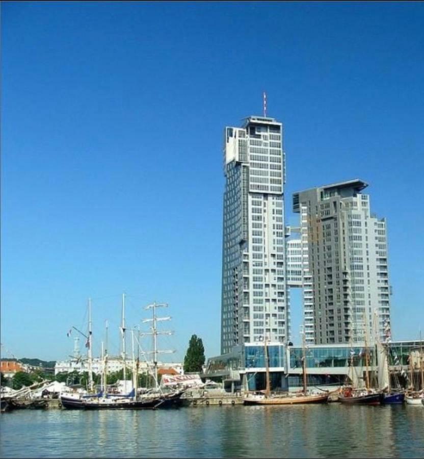 Apartament Sea Towers View グディニャ エクステリア 写真